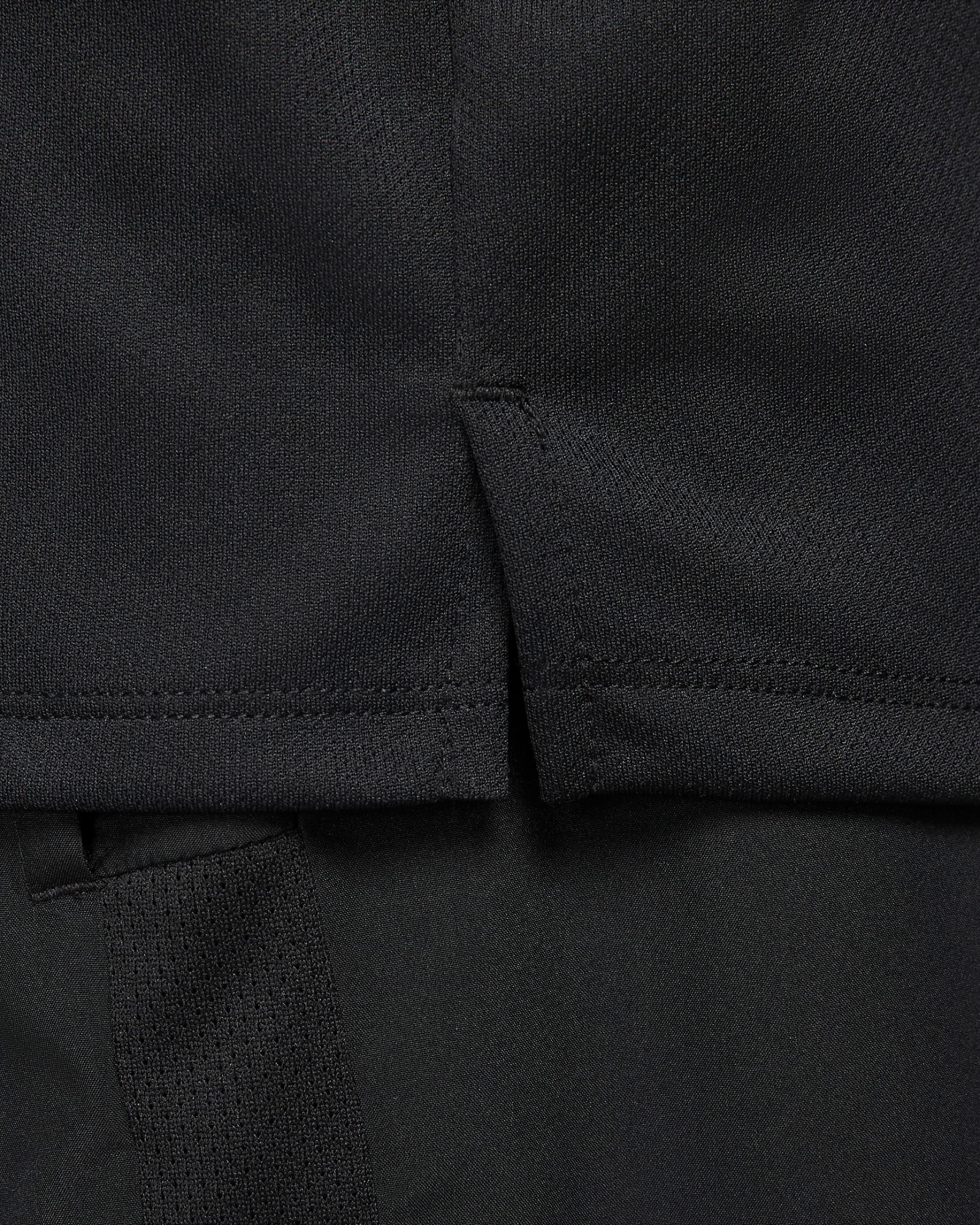 DV9321010-Web2_bn6qks